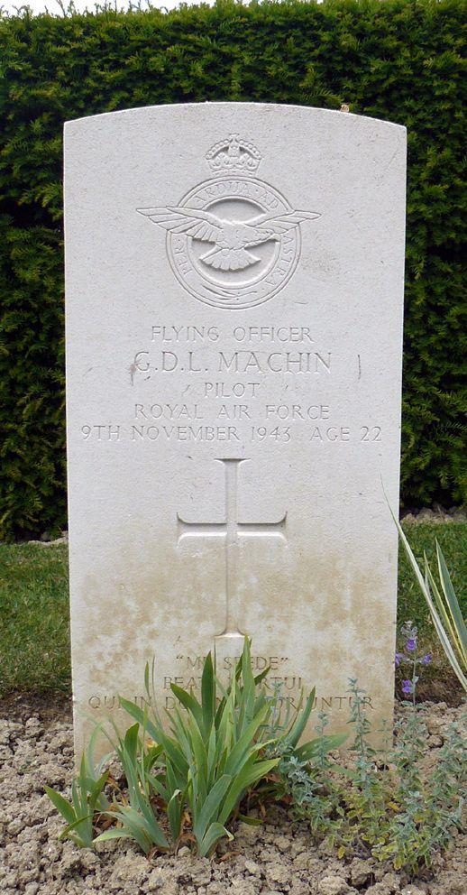 Grave flying officer g d l machin